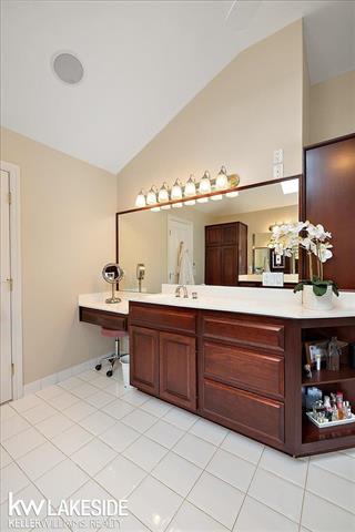 Builiding view fifty nine for 1387 Pebble Ridge, Rochester, MI. 48307