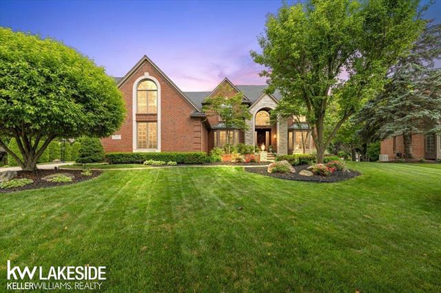 Builiding view one for 1387 Pebble Ridge, Rochester, MI. 48307