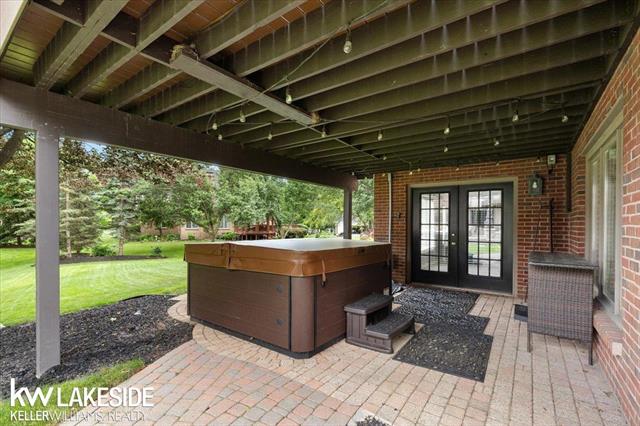 Builiding view seventy eight for 1387 Pebble Ridge, Rochester, MI. 48307