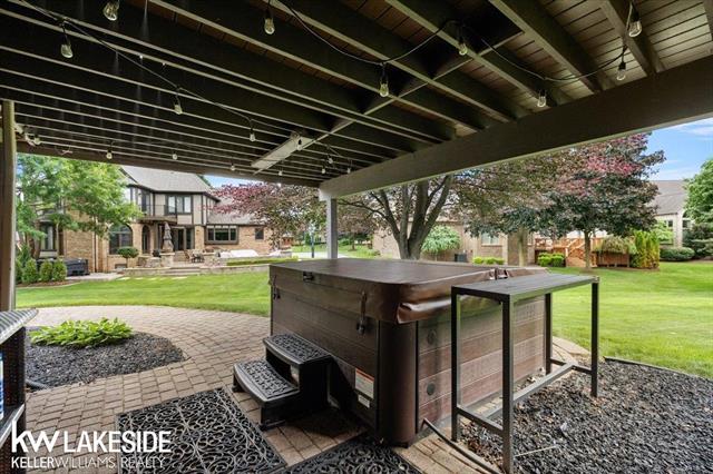 Builiding view seventy seven for 1387 Pebble Ridge, Rochester, MI. 48307