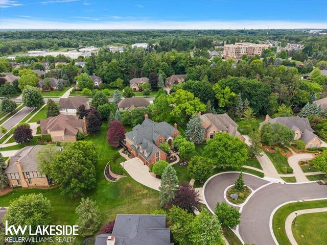 Builiding view thirteen for 1387 Pebble Ridge, Rochester, MI. 48307