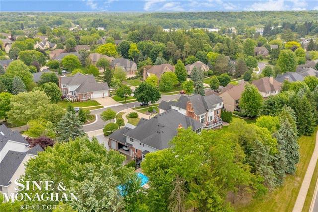 Builiding view eighty two for 1289 Creek Pointe, Rochester, MI. 48307