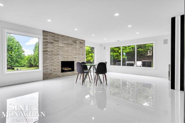 Builiding view fifty three for 1289 Creek Pointe, Rochester, MI. 48307