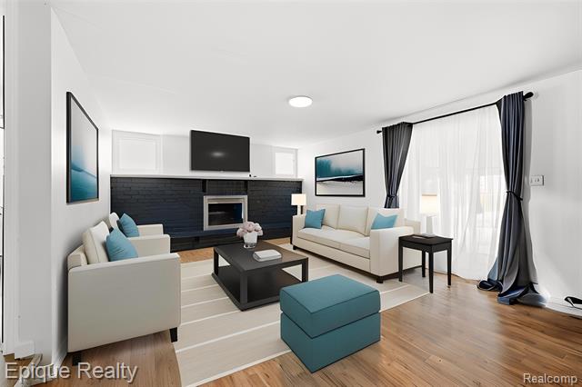 Builiding view four for 6080 Northrup, Waterford, MI. 48329