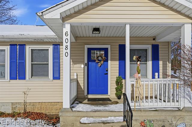 Builiding view one for 6080 Northrup, Waterford, MI. 48329