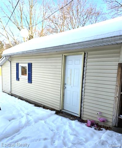 Builiding view twenty nine for 6080 Northrup, Waterford, MI. 48329