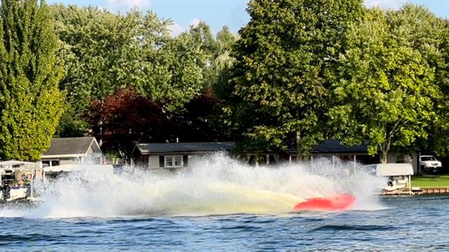 Builiding view fifty three for 3984 Lamont, Waterford, MI. 48329