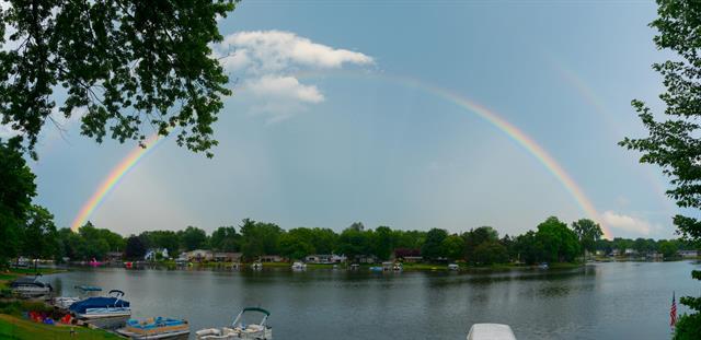 Builiding view forty seven for 3984 Lamont, Waterford, MI. 48329