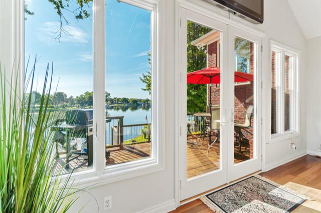 Builiding view thirteen for 3984 Lamont, Waterford, MI. 48329