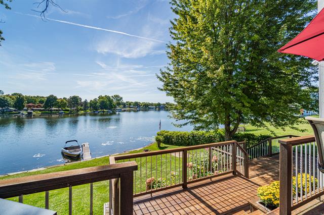 Builiding view thirty eight for 3984 Lamont, Waterford, MI. 48329