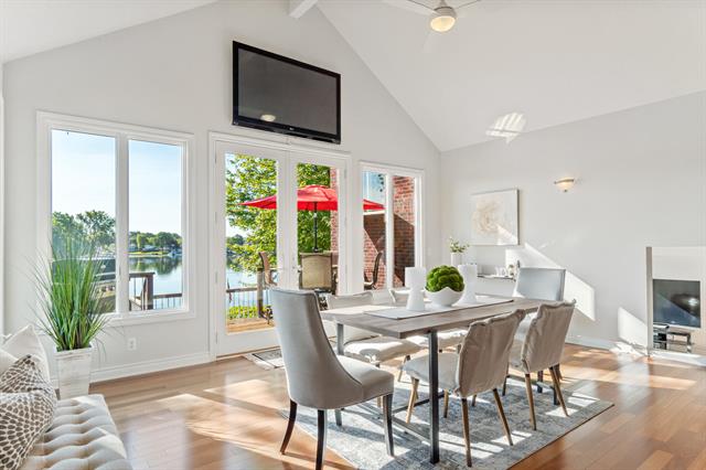 Builiding view twelve for 3984 Lamont, Waterford, MI. 48329