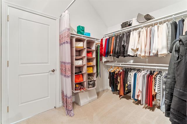 Builiding view twenty nine for 3984 Lamont, Waterford, MI. 48329