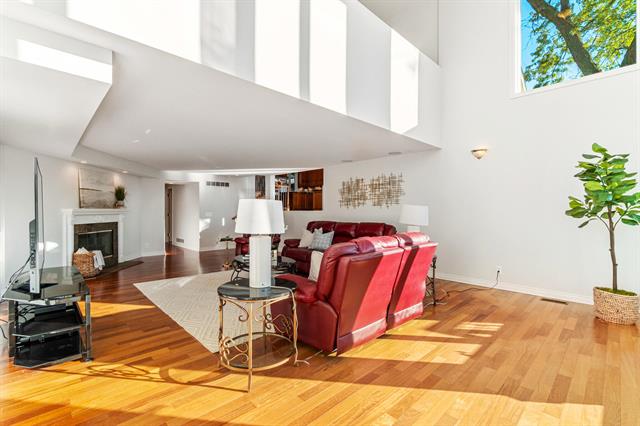 Builiding view twenty for 3984 Lamont, Waterford, MI. 48329