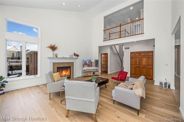 Builiding view eight for 1205 Tulberry, Rochester, MI. 48306