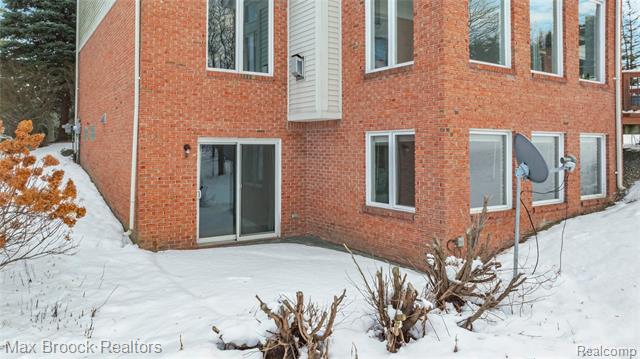 Builiding view fifty seven for 1205 Tulberry, Rochester, MI. 48306