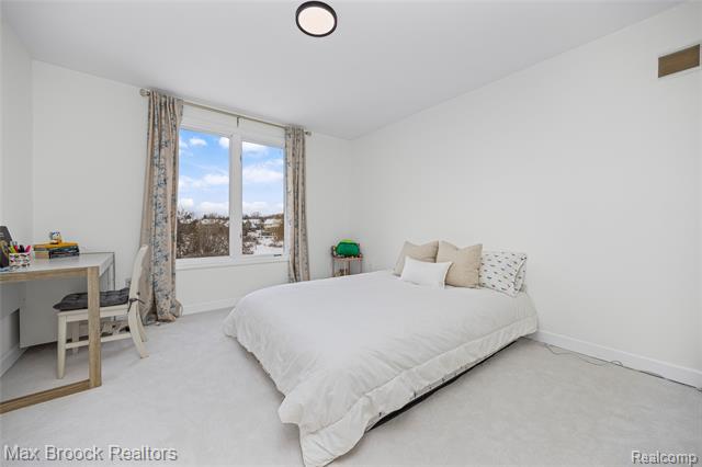 Builiding view forty two for 1205 Tulberry, Rochester, MI. 48306