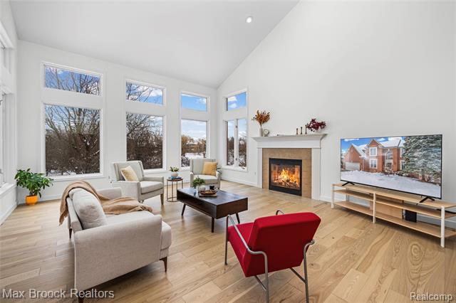 Builiding view seven for 1205 Tulberry, Rochester, MI. 48306