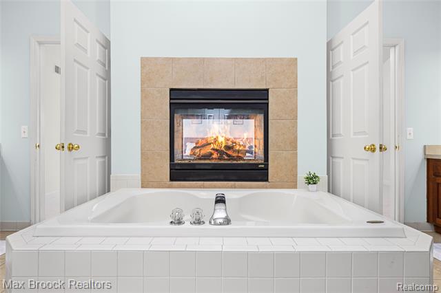 Builiding view thirty six for 1205 Tulberry, Rochester, MI. 48306