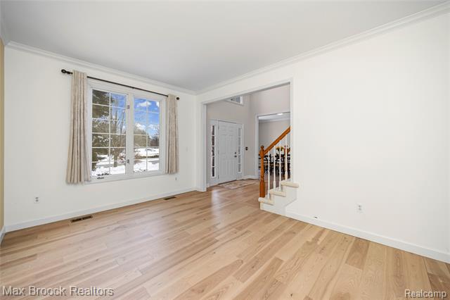 Builiding view twenty nine for 1205 Tulberry, Rochester, MI. 48306