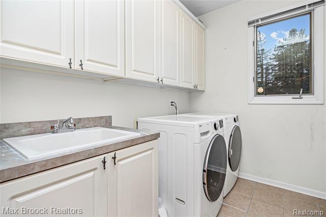 Builiding view twenty one for 1205 Tulberry, Rochester, MI. 48306