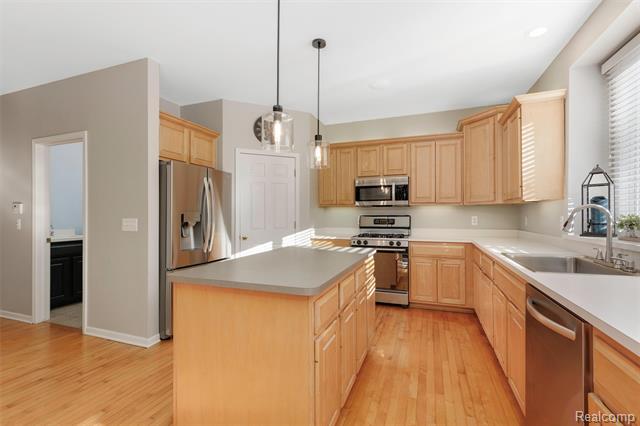 Builiding view eight for 1340 Ross, Rochester, MI. 48306