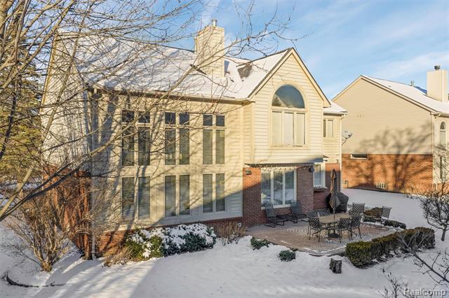 Builiding view fifty for 1340 Ross, Rochester, MI. 48306