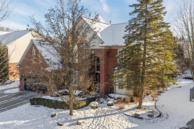 Builiding view forty seven for 1340 Ross, Rochester, MI. 48306