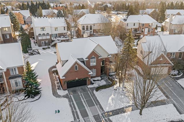 Builiding view forty six for 1340 Ross, Rochester, MI. 48306