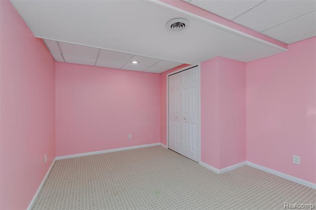 Builiding view forty two for 1340 Ross, Rochester, MI. 48306