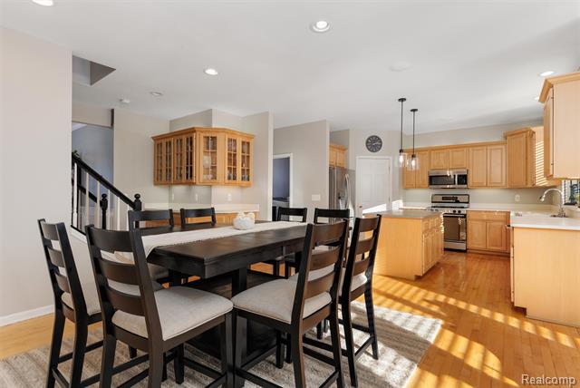 Builiding view fourteen for 1340 Ross, Rochester, MI. 48306