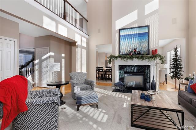 Builiding view sixteen for 1340 Ross, Rochester, MI. 48306