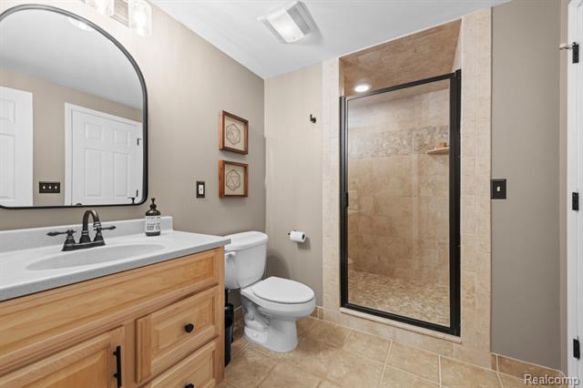 Builiding view forty three for 1476 Werth, Rochester, MI. 48306