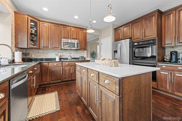 Builiding view fourteen for 1476 Werth, Rochester, MI. 48306