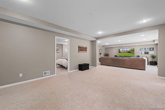 Builiding view thirty seven for 1476 Werth, Rochester, MI. 48306