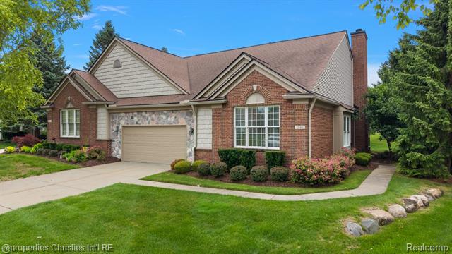 front view for 1946 Dunham Dr, Rochester, Mi. 48306