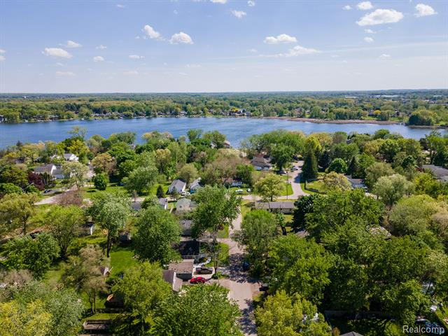 Builiding view forty for 4632 2Nd, Clarkston, MI. 48346