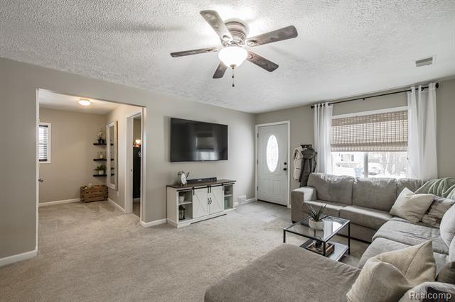 Builiding view six for 4632 2Nd, Clarkston, MI. 48346