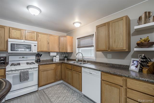 Builiding view ten for 4632 2Nd, Clarkston, MI. 48346