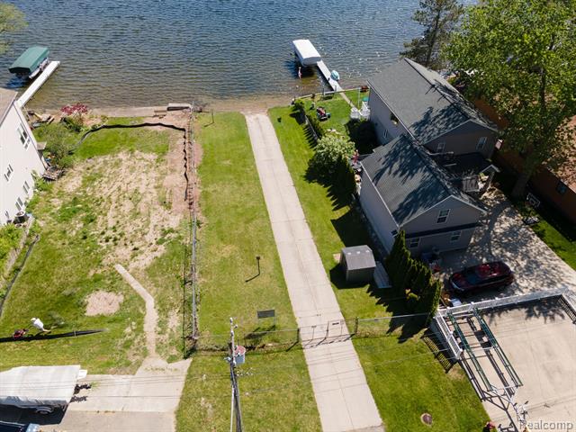 Builiding view thirty six for 4632 2Nd, Clarkston, MI. 48346