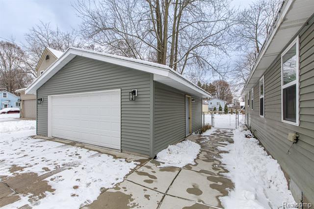 Builiding view thirty two for 4632 2Nd, Clarkston, MI. 48346