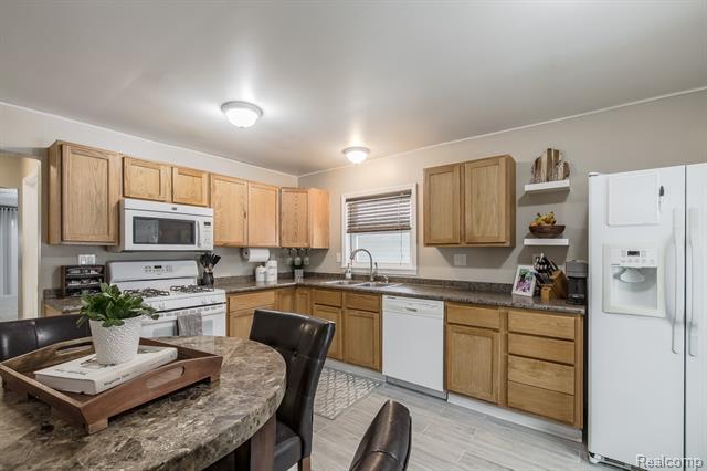 Builiding view twelve for 4632 2Nd, Clarkston, MI. 48346