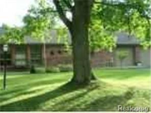 front view for 4879 Sundale Dr, Clarkston, Mi. 48346