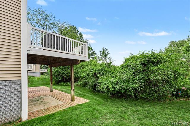 Builiding view thirty for 4448 Sunflower, Clarkston, MI. 48346