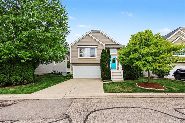 front view for 4448 Sunflower Cir, Clarkston, Mi. 48346