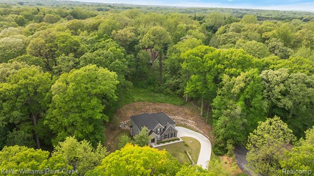 Builiding view forty eight for 201 Beechview S, Rochester, MI. 48306
