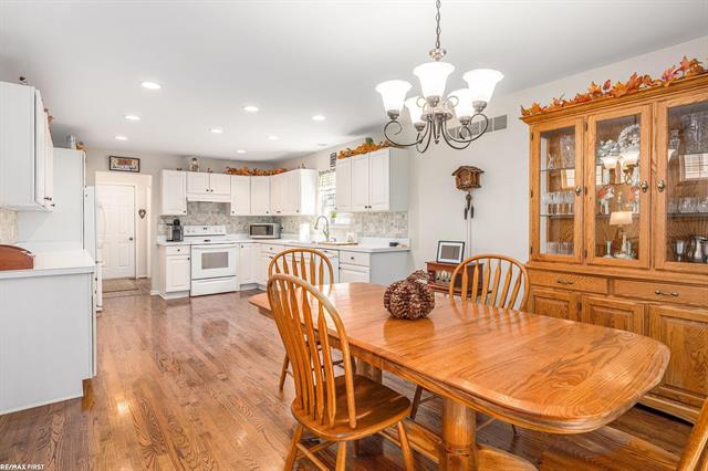 Builiding view nine for 5336 Forest Ridge, Clarkston, MI. 48346