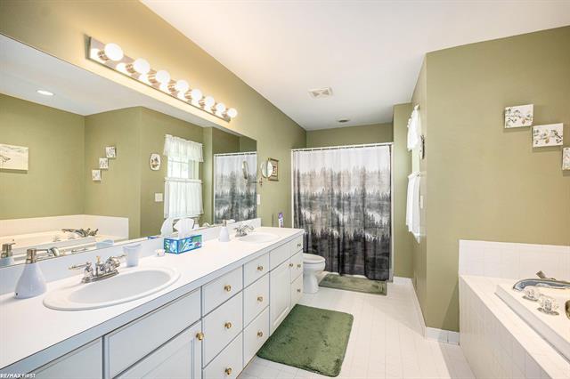 Builiding view seventeen for 5336 Forest Ridge, Clarkston, MI. 48346