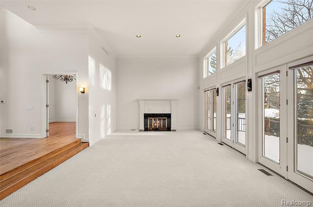 Builiding view eight for 5744 Lochmoor, Rochester, MI. 48306