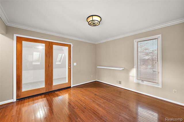 Builiding view forty three for 5744 Lochmoor, Rochester, MI. 48306