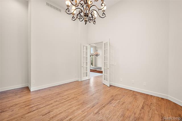 Builiding view seven for 5744 Lochmoor, Rochester, MI. 48306